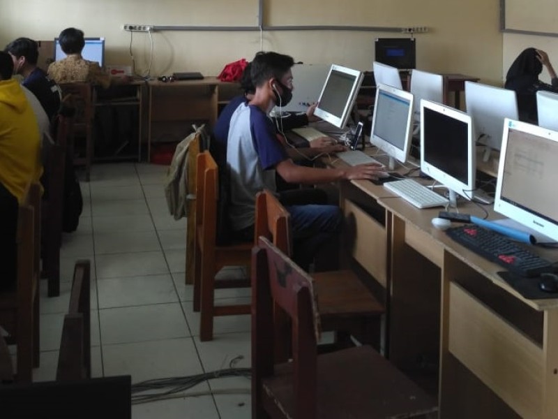 Program Fasilitasi Ujian Sertifikasi Internasional Kemampuan Bahasa Inggris dengan TOEIC dari Direktorat SMK telah Memasuki Tahap Pelaksanaan Ujian TOEIC
